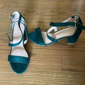 Green Block heels with open toe, strappy style